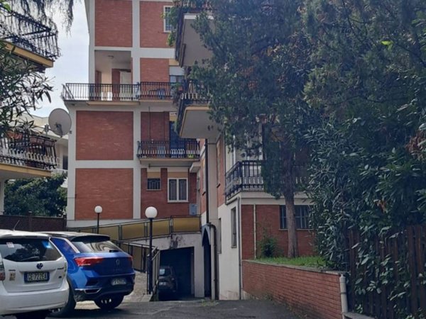 appartamento in vendita a Roma in zona Torre Gaia