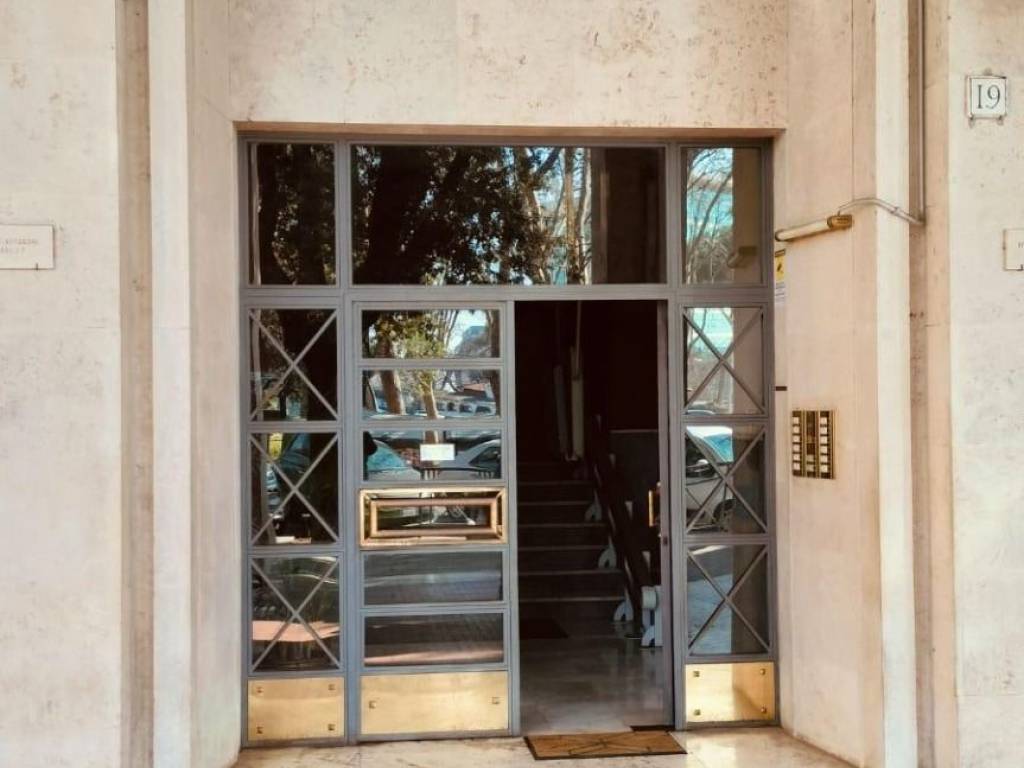 appartamento in vendita a Roma in zona Ostiense
