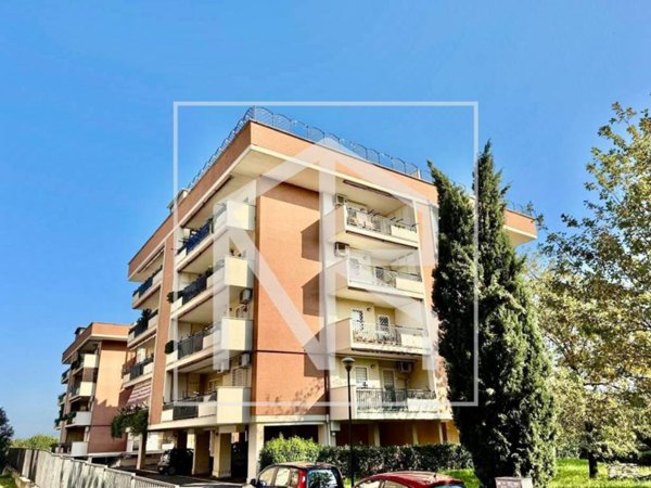 appartamento in vendita a Roma in zona Ponte di Nona