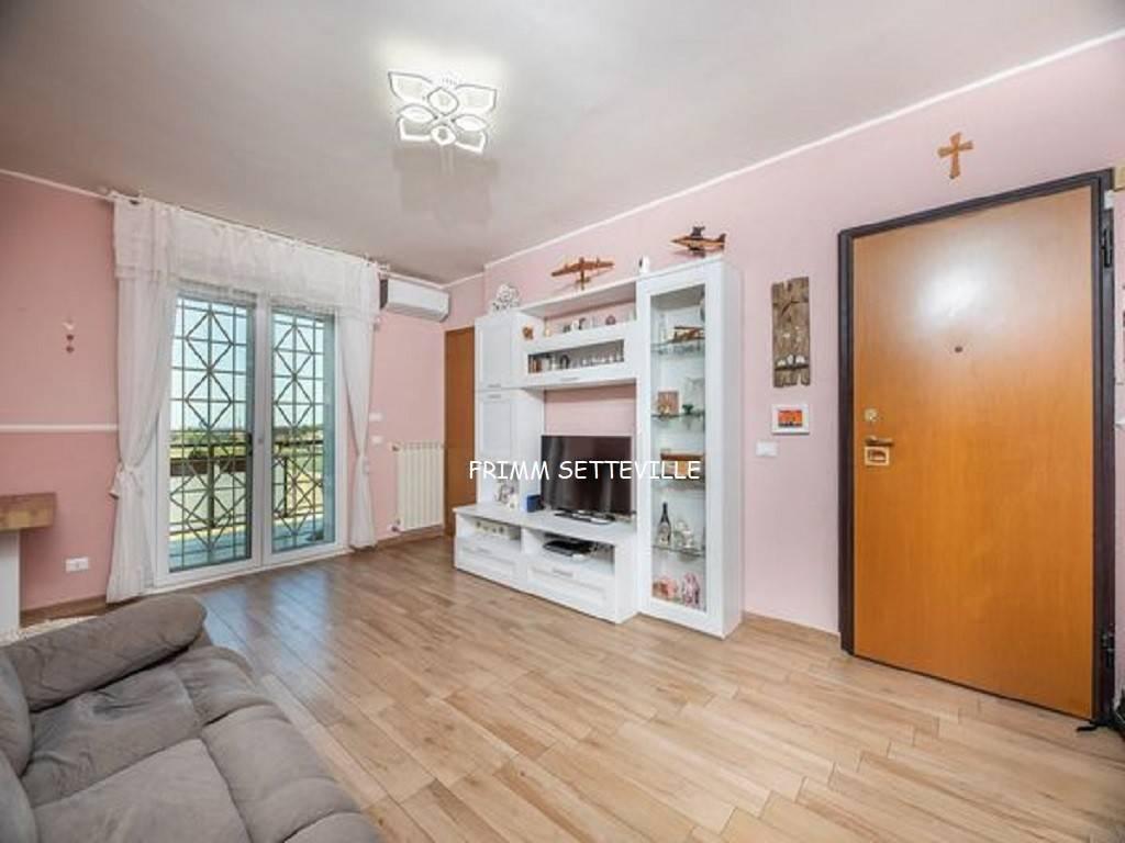 appartamento in vendita a Roma in zona Settecamini