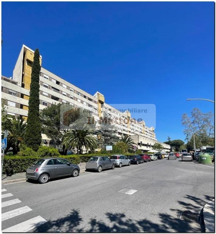 ufficio in vendita a Roma in zona Spinaceto