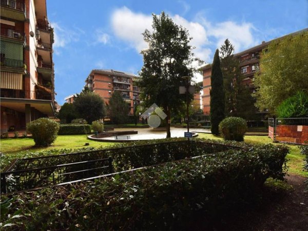 appartamento in vendita a Roma in zona Appio Claudio