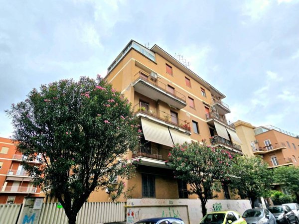 appartamento in vendita a Roma in zona Portuense
