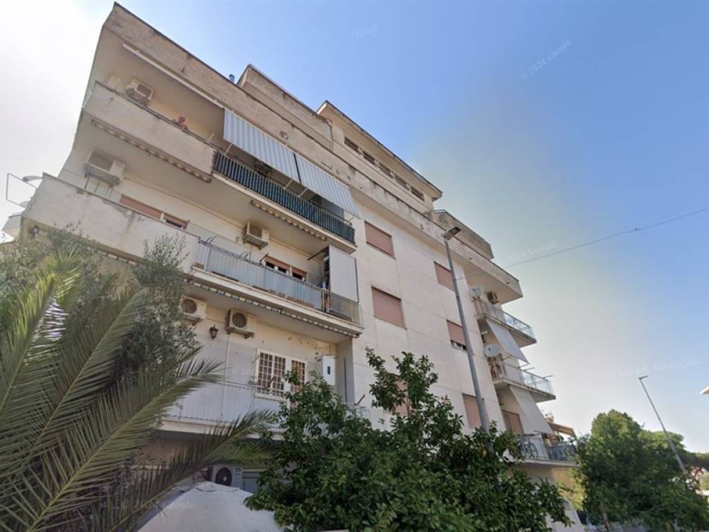 appartamento in vendita a Roma in zona Torre Maura