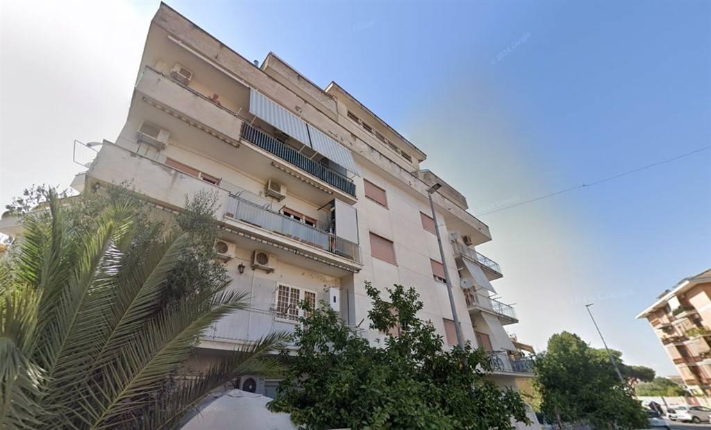 appartamento in vendita a Roma in zona Torre Maura