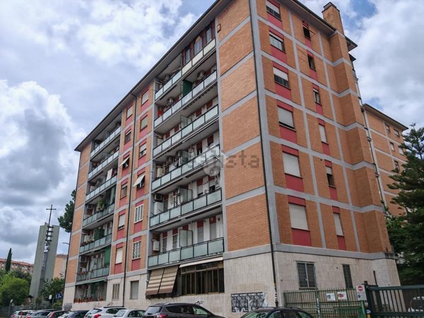 appartamento in vendita a Roma in zona Torre Spaccata