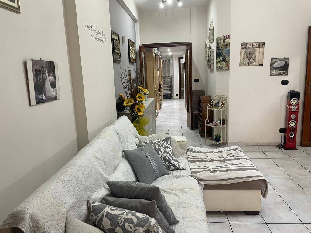 appartamento in vendita a Roma in zona Tuscolano