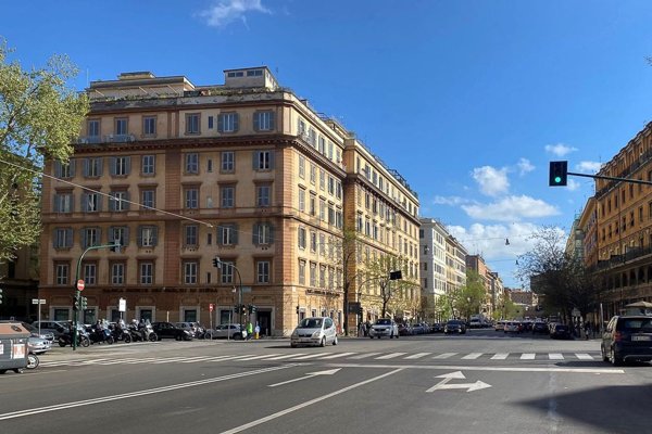 locale commerciale in vendita a Roma in zona Trionfale