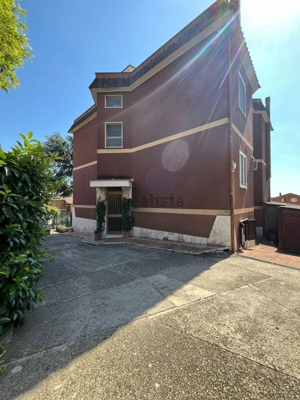 appartamento in vendita a Roma in zona Sette Bagni