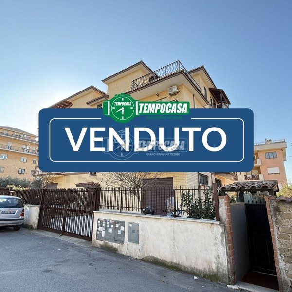 appartamento in vendita a Roma in zona Palmarola