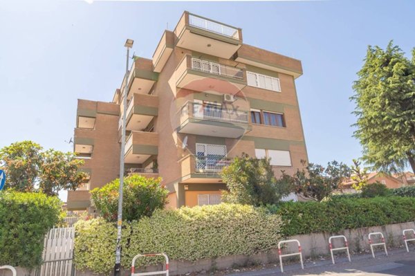 appartamento in vendita a Roma in zona Torre Maura