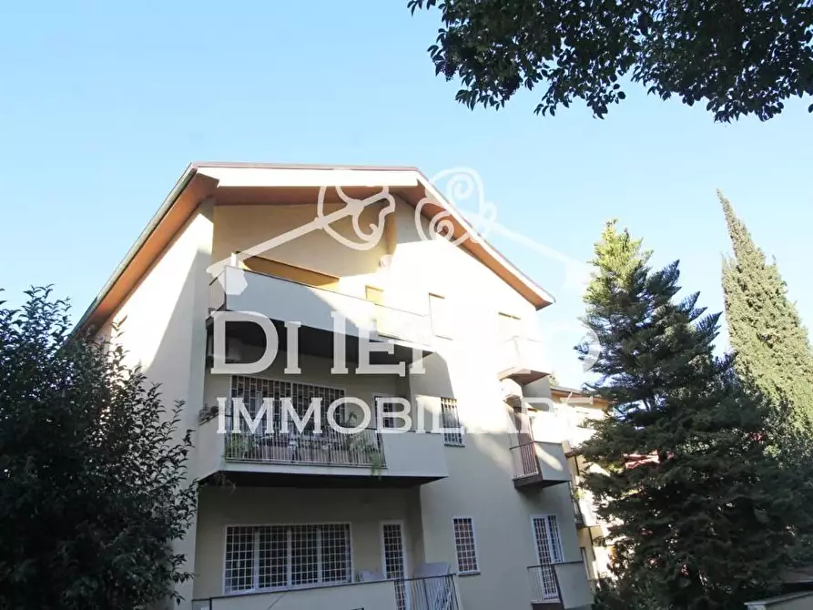 casa indipendente in vendita a Roma