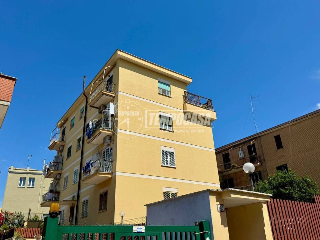 appartamento in vendita a Roma in zona Primavalle
