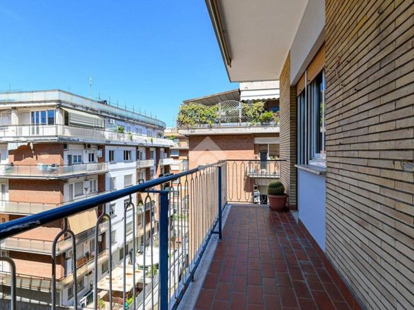appartamento in vendita a Roma in zona Appio Latino