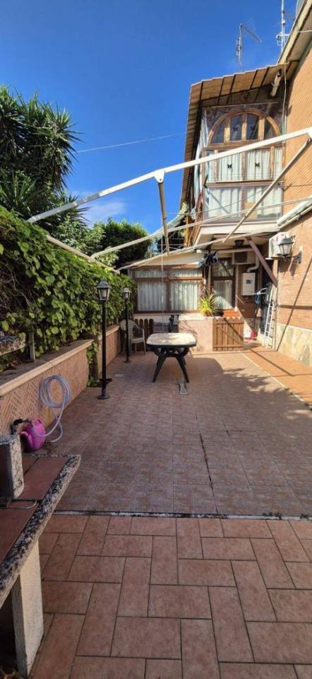 appartamento in vendita a Roma in zona Torre Angela