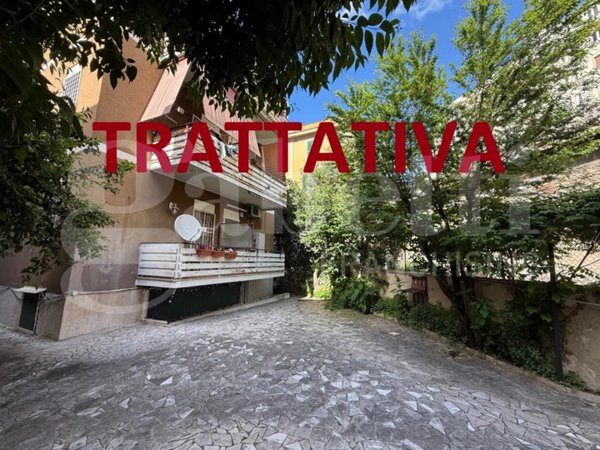 appartamento in vendita a Roma in zona Appio Latino