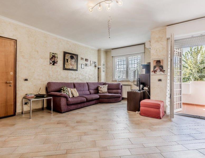 appartamento in vendita a Roma in zona Ostiense