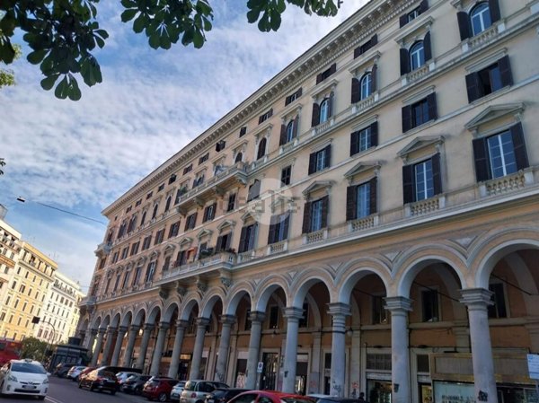appartamento in vendita a Roma in zona Esquilino
