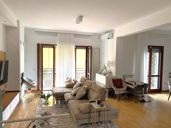 appartamento in vendita a Roma in zona Vitinia