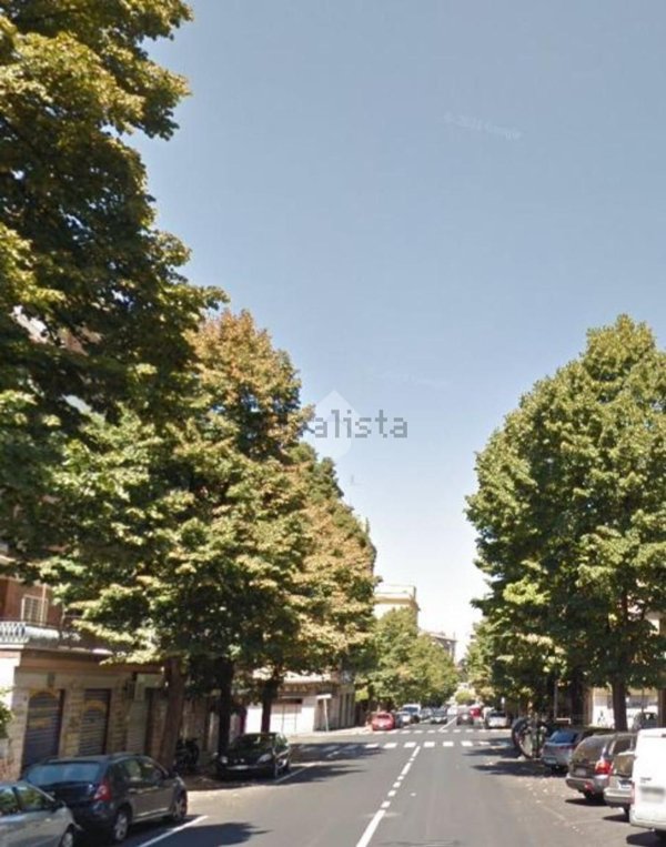 negozio in vendita a Roma in zona Prenestino-Centocelle