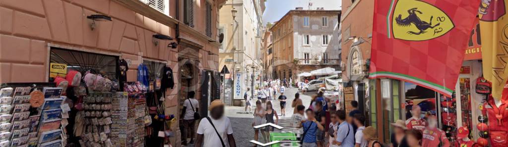 negozio in vendita a Roma in zona Trevi-Colonna