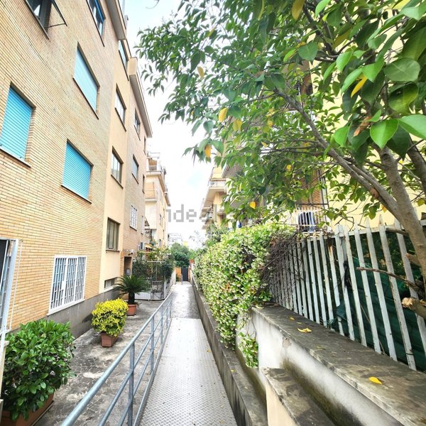 appartamento in vendita a Roma in zona Torrevecchia