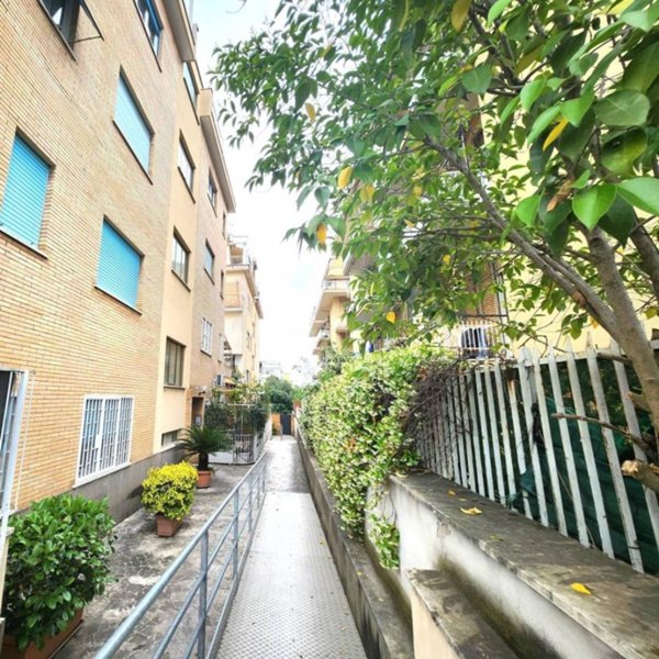 appartamento in vendita a Roma in zona Torrevecchia