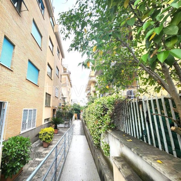 appartamento in vendita a Roma in zona Torrevecchia