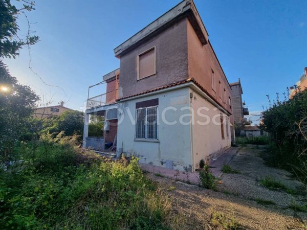 casa indipendente in vendita a Roma in zona Dragona/Bagnoletto