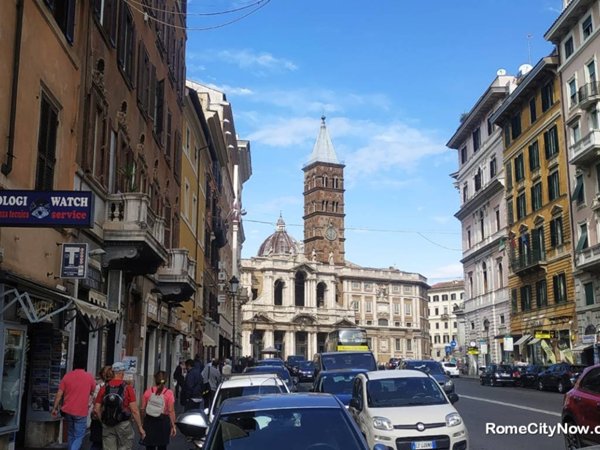 negozio in vendita a Roma in zona Esquilino