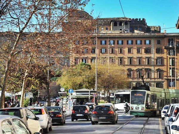 negozio in vendita a Roma in zona Campo Marzio