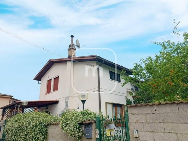 appartamento in vendita a Roma in zona Finocchio