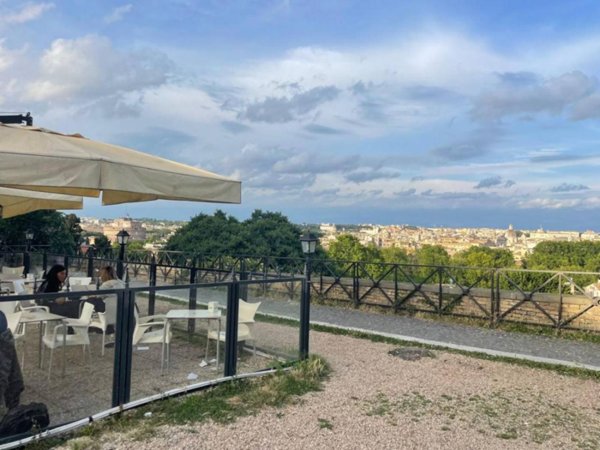 appartamento in vendita a Roma in zona Trastevere