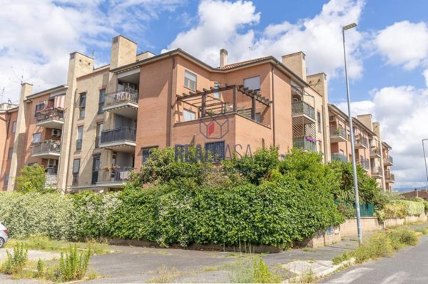 appartamento in vendita a Roma in zona Tor Vergata/Torrenova