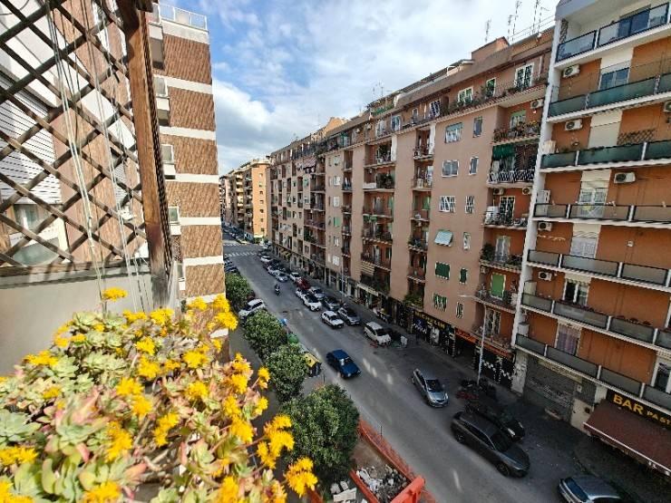 appartamento in vendita a Roma in zona Monte Sacro/Talenti