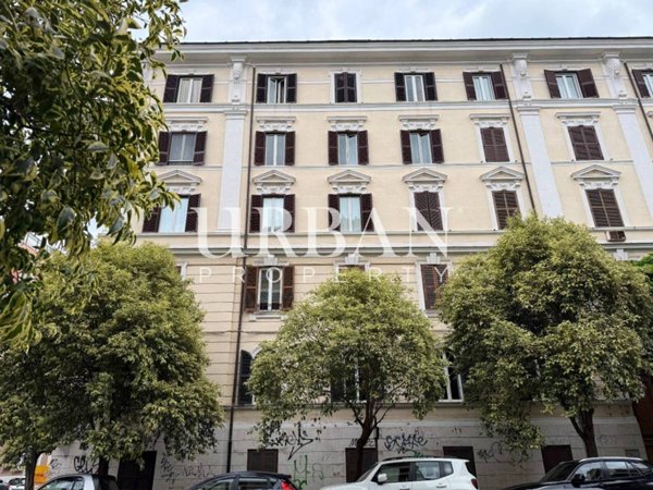 appartamento in vendita a Roma in zona Appio Latino