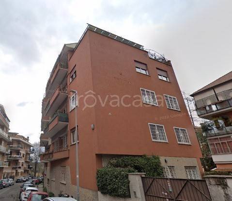 appartamento in vendita a Roma in zona Ardeatino