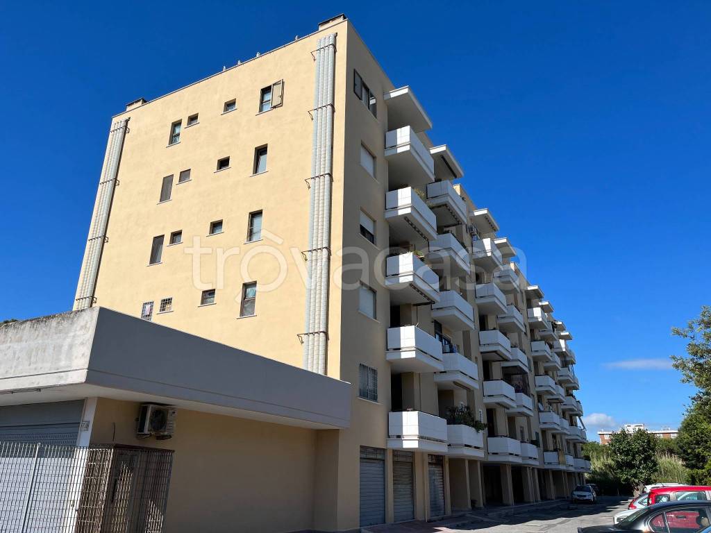 appartamento in vendita a Roma in zona Ostia