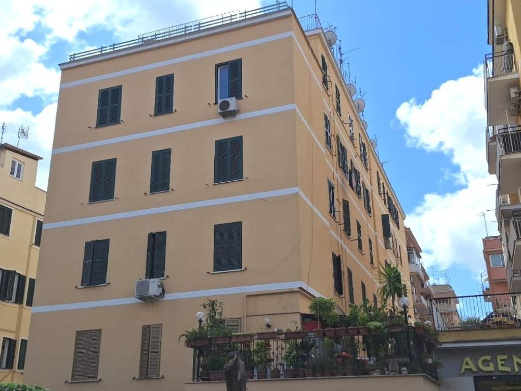 appartamento in vendita a Roma in zona Prenestino-Centocelle