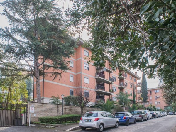 appartamento in vendita a Roma in zona Giuliano Dalmata