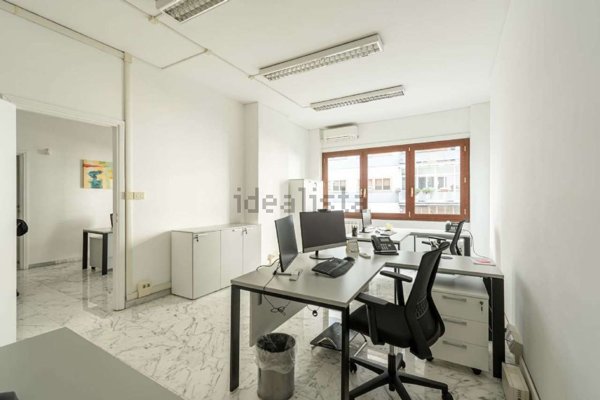 appartamento in vendita a Roma in zona Ostiense