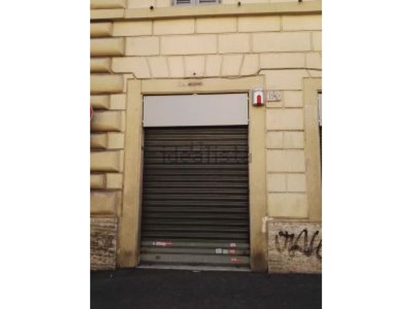 locale commerciale in vendita a Roma in zona Campo Marzio