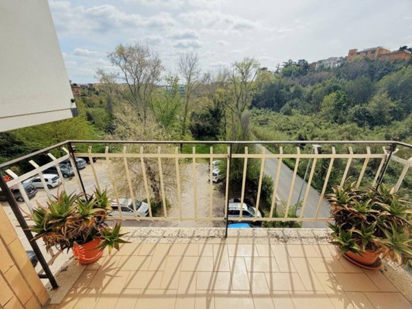 appartamento in vendita a Roma in zona Corviale
