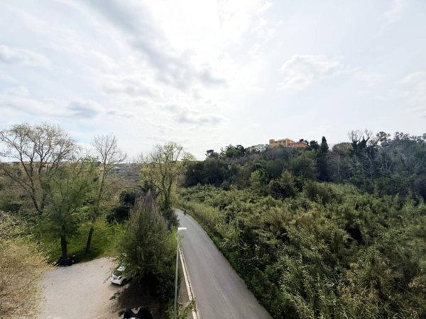appartamento in vendita a Roma in zona Corviale