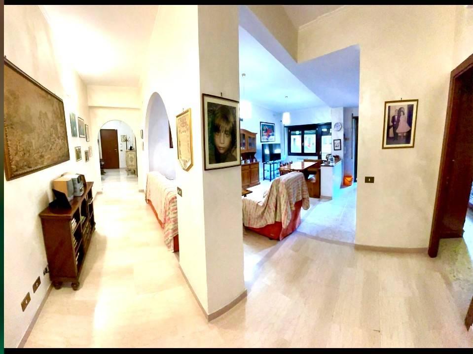 appartamento in vendita a Roma in zona Gianicolense