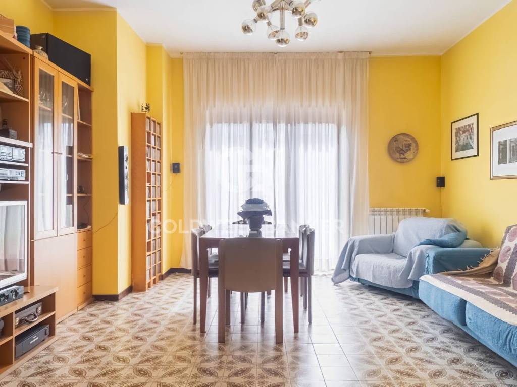 appartamento in vendita a Roma in zona Corviale