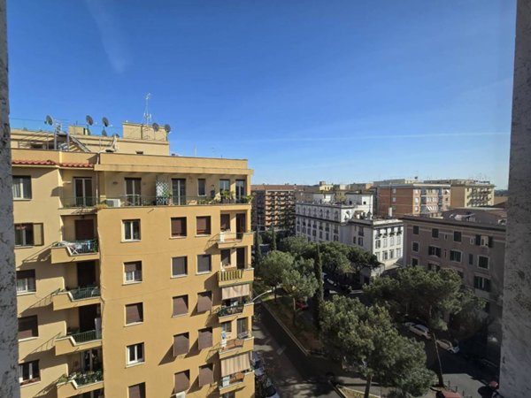 appartamento in vendita a Roma in zona Appio Latino
