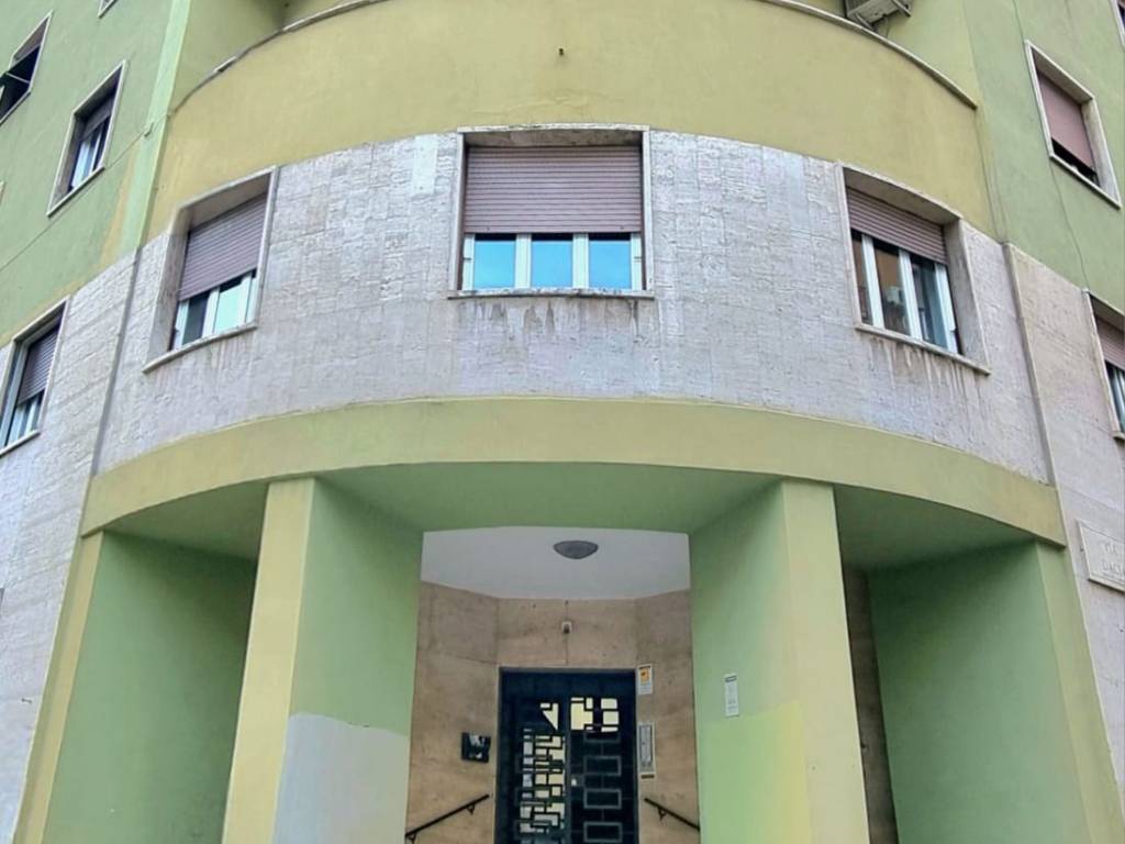 appartamento in vendita a Roma in zona Appio Latino