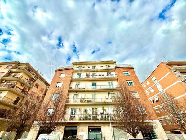 appartamento in vendita a Roma in zona Appio Latino