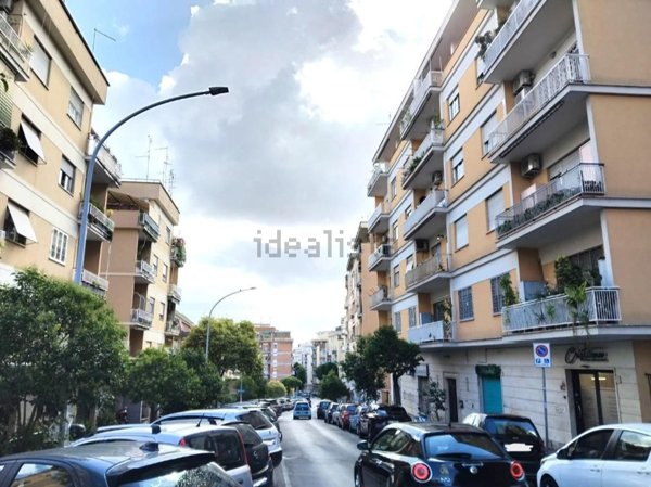 locale commerciale in vendita a Roma in zona Gianicolense